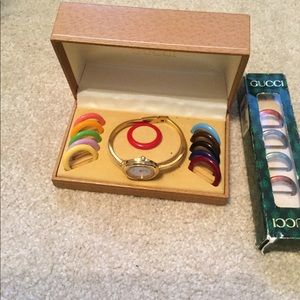 Women’s Gucci bangle watch